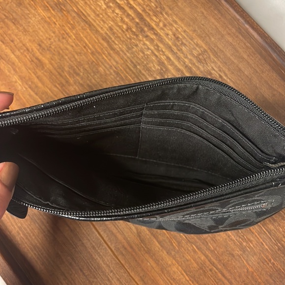 Classic “C” Coach Wristlet/Purse - Picture 4 of 6